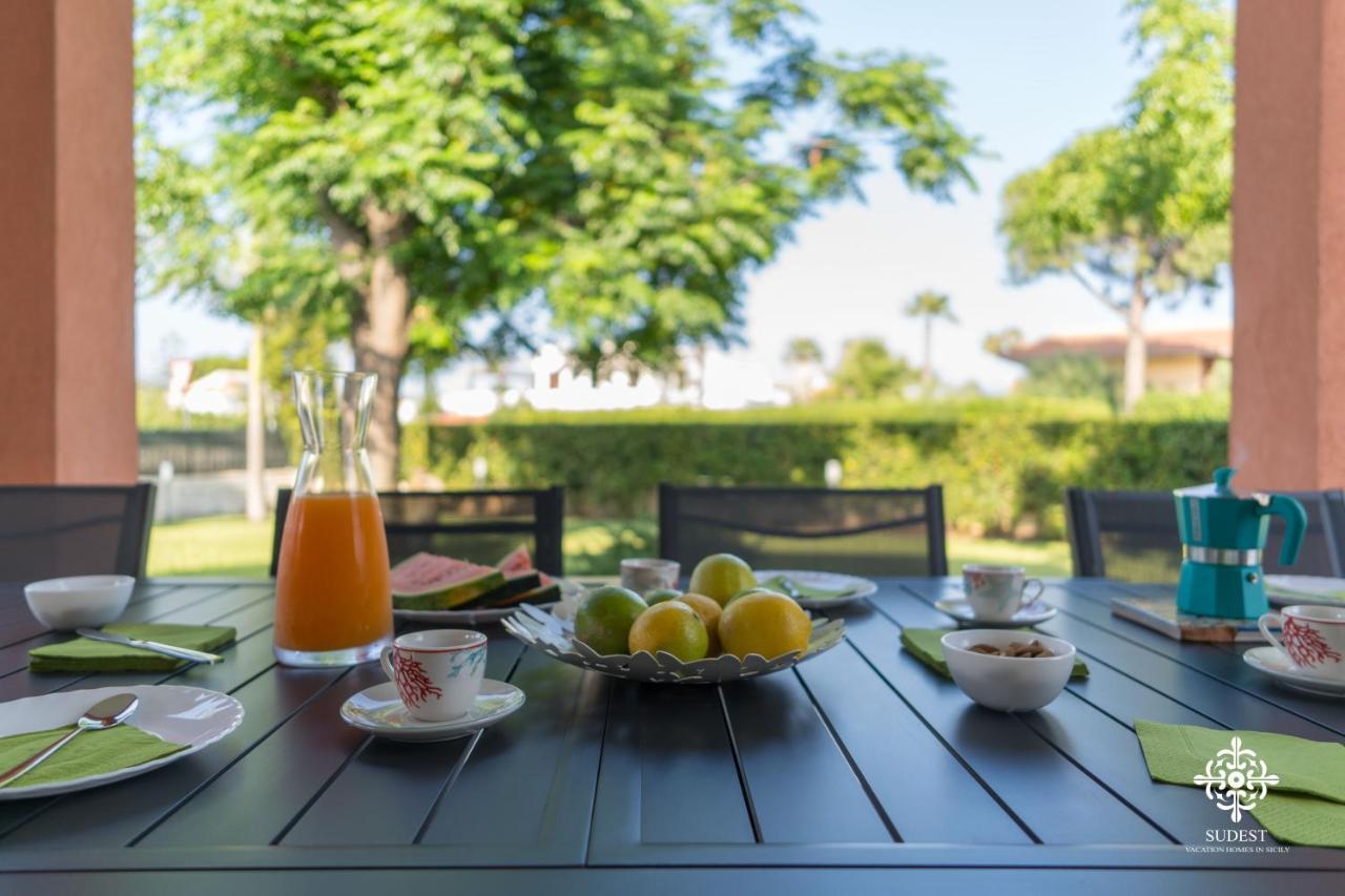 Villa Seaside - Beach Retreat With Jacuzzi Συρακούσες Εξωτερικό φωτογραφία
