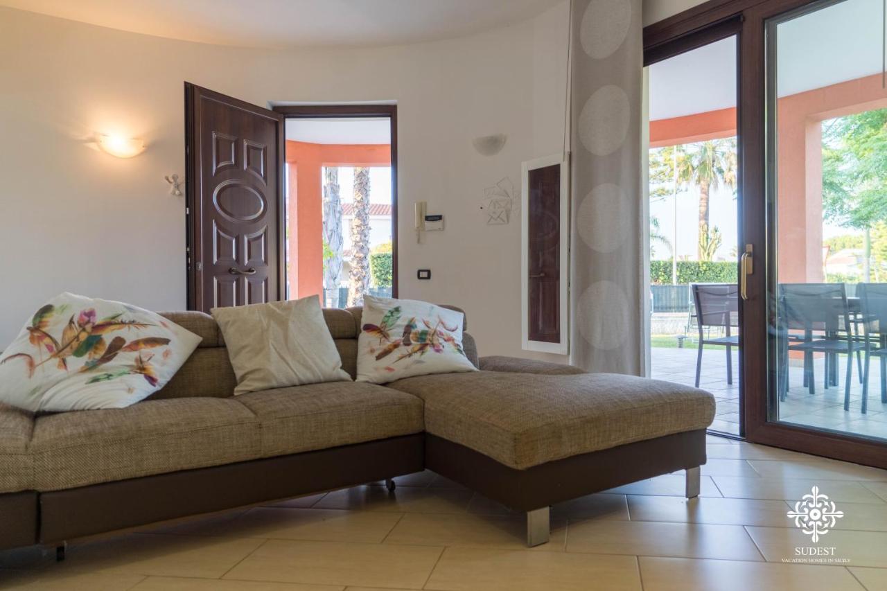 Villa Seaside - Beach Retreat With Jacuzzi Συρακούσες Εξωτερικό φωτογραφία