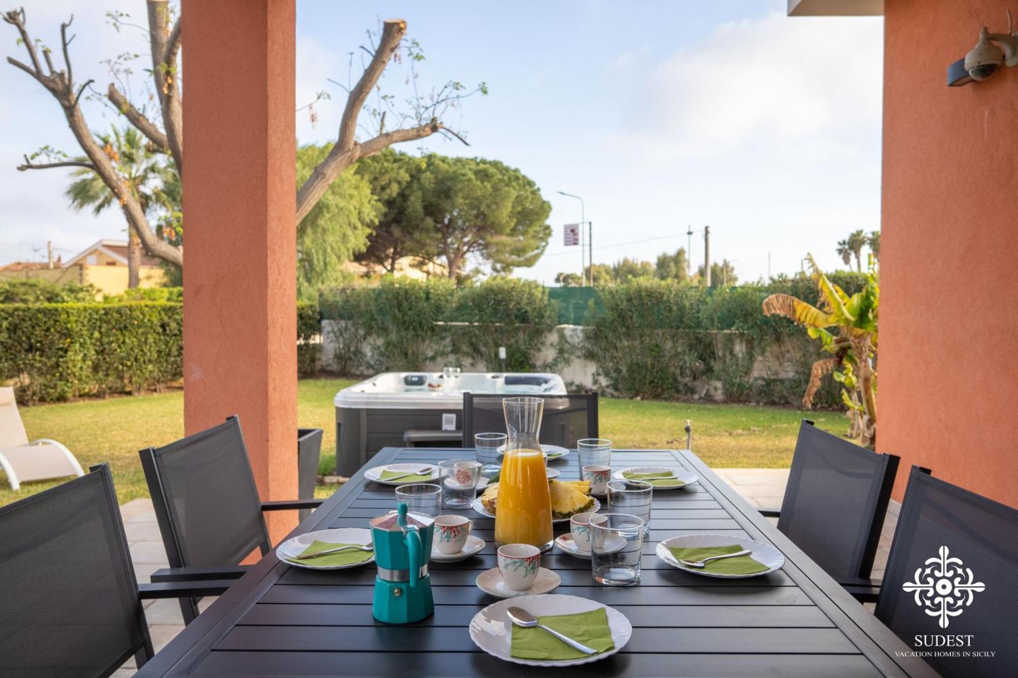 Villa Seaside - Beach Retreat With Jacuzzi Συρακούσες Εξωτερικό φωτογραφία