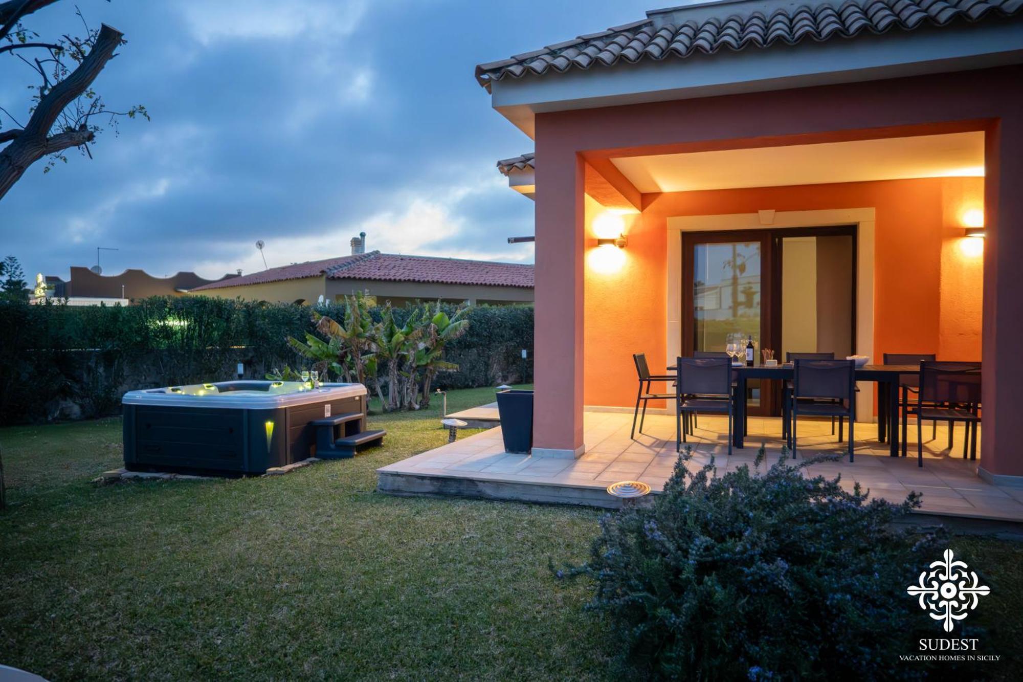 Villa Seaside - Beach Retreat With Jacuzzi Συρακούσες Εξωτερικό φωτογραφία